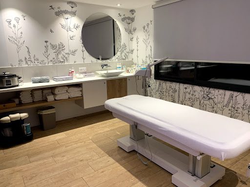 Image De Soins Esthétiques Martine Guilloux Salon De Beauté Angers