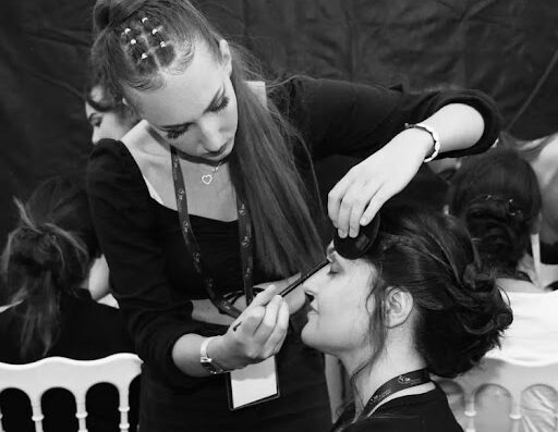 Image De Agathe Julia Maquilleuse Professionnelle Toulouse